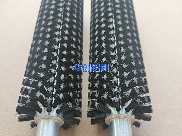 自動化刷輥在工業(yè)生產(chǎn)中越來越多的領域得到了應用