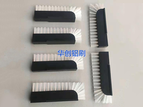 你知道該如何進(jìn)行毛刷輥的清潔工作嗎？