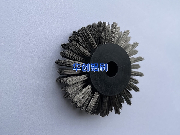 選擇合適的鋼絲刷輥需要考慮什么？